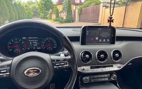 KIA Stinger I, 2018 год, 2 700 000 рублей, 9 фотография