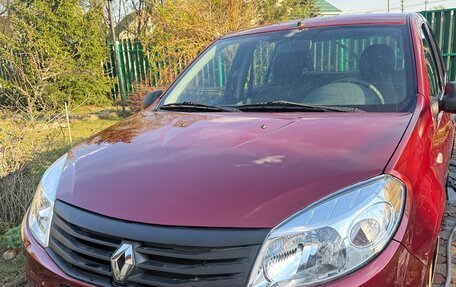 Renault Sandero I, 2014 год, 800 000 рублей, 2 фотография