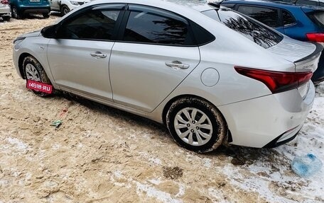 Hyundai Solaris II рестайлинг, 2017 год, 900 000 рублей, 6 фотография