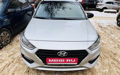 Hyundai Solaris II рестайлинг, 2017 год, 900 000 рублей, 15 фотография