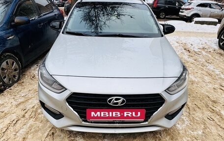 Hyundai Solaris II рестайлинг, 2017 год, 900 000 рублей, 18 фотография