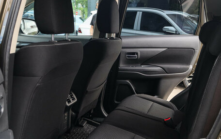 Mitsubishi Outlander III рестайлинг 3, 2019 год, 2 520 000 рублей, 9 фотография