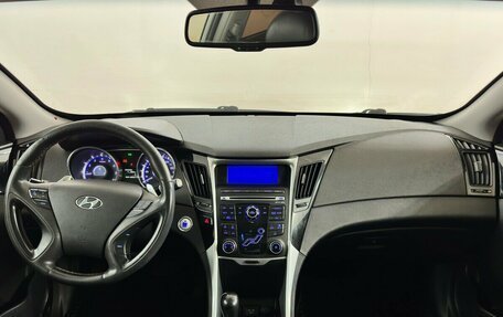 Hyundai Sonata VI, 2011 год, 1 170 000 рублей, 5 фотография