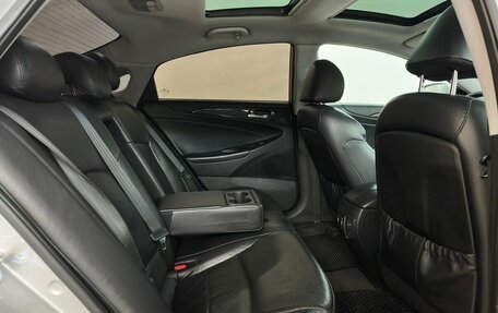 Hyundai Sonata VI, 2011 год, 1 170 000 рублей, 13 фотография