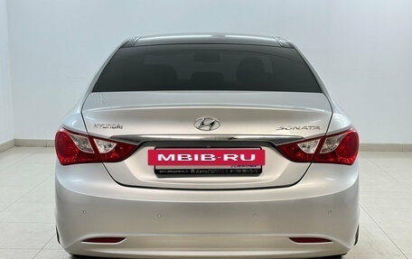 Hyundai Sonata VI, 2011 год, 1 170 000 рублей, 3 фотография