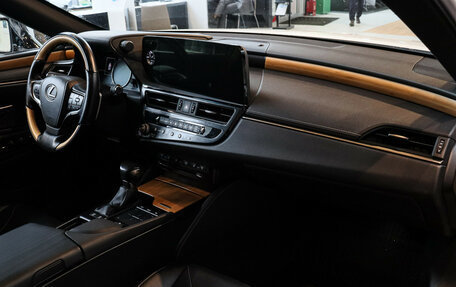 Lexus ES VII, 2021 год, 4 550 000 рублей, 8 фотография