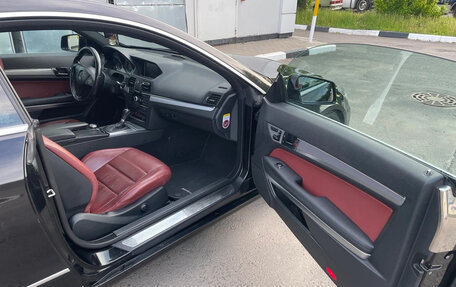 Mercedes-Benz E-Класс, 2010 год, 1 300 000 рублей, 6 фотография