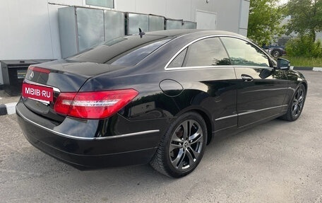 Mercedes-Benz E-Класс, 2010 год, 1 300 000 рублей, 5 фотография