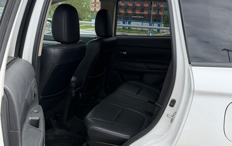 Mitsubishi Outlander III рестайлинг 3, 2012 год, 1 350 000 рублей, 14 фотография