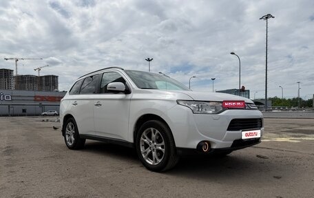Mitsubishi Outlander III рестайлинг 3, 2012 год, 1 350 000 рублей, 9 фотография