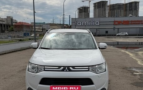 Mitsubishi Outlander III рестайлинг 3, 2012 год, 1 350 000 рублей, 10 фотография