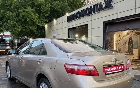 Toyota Camry, 2006 год, 800 000 рублей, 7 фотография