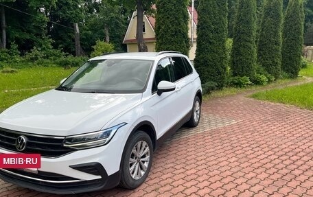 Volkswagen Tiguan II, 2020 год, 2 990 000 рублей, 3 фотография