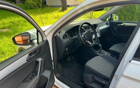 Volkswagen Tiguan II, 2020 год, 2 990 000 рублей, 17 фотография