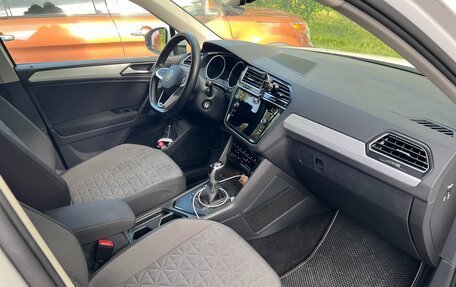 Volkswagen Tiguan II, 2020 год, 2 990 000 рублей, 15 фотография