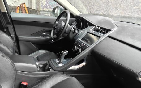 Jaguar E-Pace, 2018 год, 2 450 000 рублей, 11 фотография