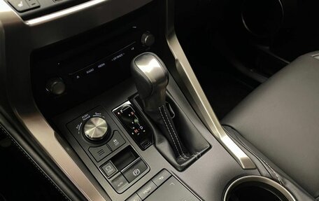 Lexus NX I, 2019 год, 3 990 000 рублей, 16 фотография