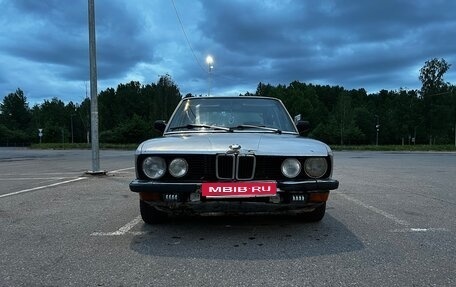 BMW 5 серия, 1986 год, 300 000 рублей, 1 фотография