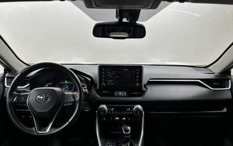 Toyota RAV4, 2020 год, 3 370 000 рублей, 17 фотография