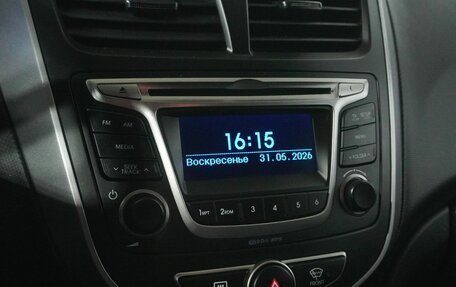 Hyundai Solaris II рестайлинг, 2015 год, 1 035 000 рублей, 12 фотография