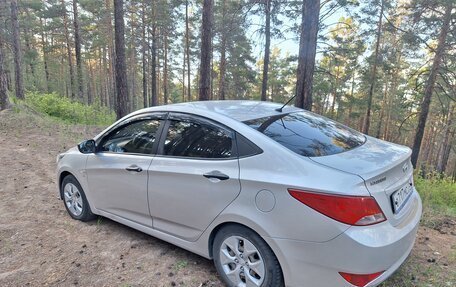 Hyundai Solaris II рестайлинг, 2014 год, 725 000 рублей, 4 фотография