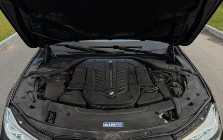 BMW 7 серия, 2018 год, 5 800 000 рублей, 11 фотография