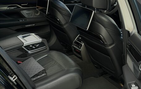 BMW 7 серия, 2018 год, 5 800 000 рублей, 15 фотография