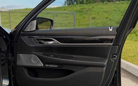 BMW 7 серия, 2018 год, 5 800 000 рублей, 18 фотография