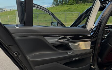 BMW 7 серия, 2018 год, 5 800 000 рублей, 21 фотография