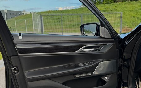 BMW 7 серия, 2018 год, 5 800 000 рублей, 20 фотография