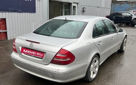 Mercedes-Benz E-Класс, 2004 год, 450 000 рублей, 6 фотография