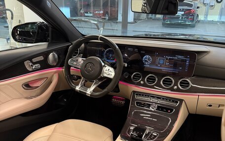 Mercedes-Benz E-Класс AMG, 2018 год, 7 950 000 рублей, 17 фотография