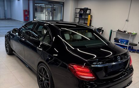 Mercedes-Benz E-Класс AMG, 2018 год, 7 950 000 рублей, 22 фотография