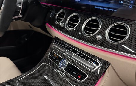 Mercedes-Benz E-Класс AMG, 2018 год, 7 950 000 рублей, 26 фотография