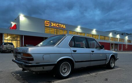 BMW 5 серия, 1986 год, 300 000 рублей, 8 фотография