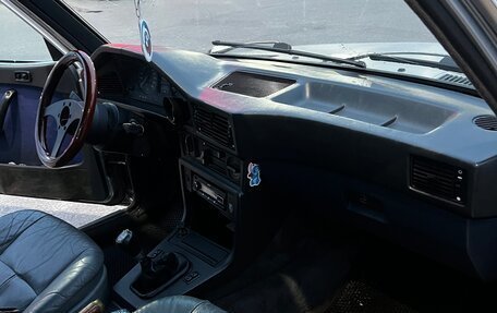 BMW 5 серия, 1986 год, 300 000 рублей, 11 фотография