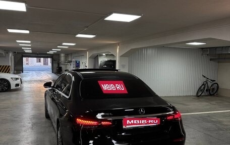 Mercedes-Benz E-Класс, 2021 год, 2 800 000 рублей, 3 фотография