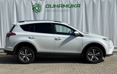 Toyota RAV4, 2018 год, 2 250 000 рублей, 4 фотография