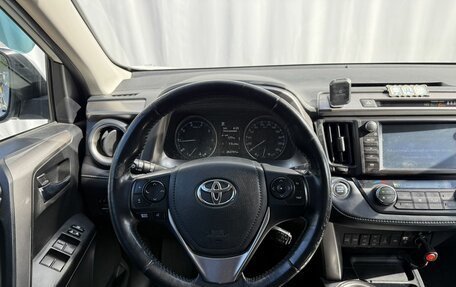 Toyota RAV4, 2018 год, 2 250 000 рублей, 12 фотография