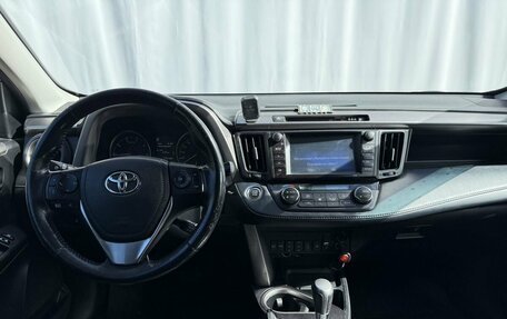 Toyota RAV4, 2018 год, 2 250 000 рублей, 11 фотография