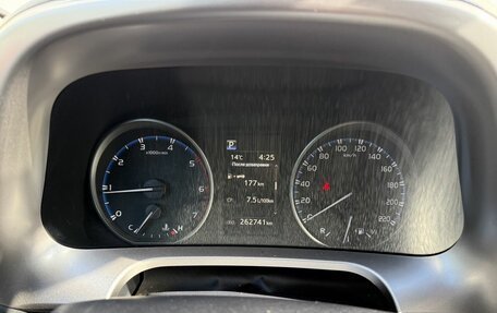 Toyota RAV4, 2018 год, 2 250 000 рублей, 13 фотография