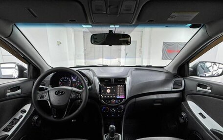 Hyundai Solaris II рестайлинг, 2013 год, 910 000 рублей, 11 фотография