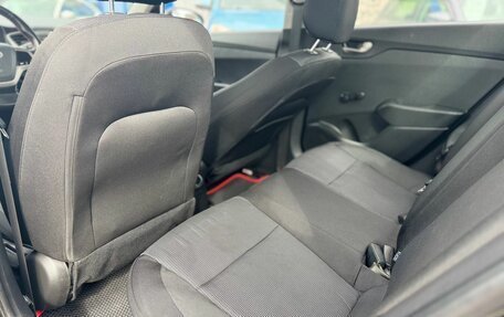 Hyundai Solaris II рестайлинг, 2017 год, 1 200 000 рублей, 13 фотография