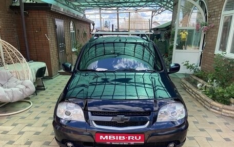 Chevrolet Niva I рестайлинг, 2015 год, 780 000 рублей, 1 фотография