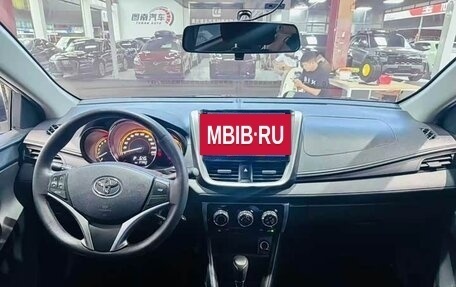 Toyota Yaris XP150 рестайлинг, 2022 год, 1 120 000 рублей, 9 фотография
