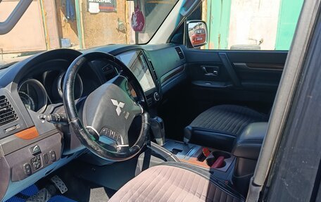 Mitsubishi Pajero IV, 2008 год, 1 550 000 рублей, 4 фотография