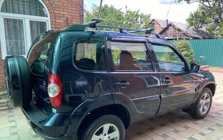 Chevrolet Niva I рестайлинг, 2015 год, 780 000 рублей, 2 фотография