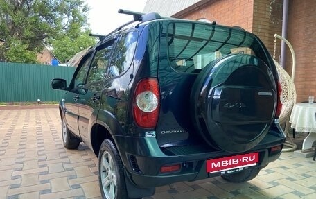 Chevrolet Niva I рестайлинг, 2015 год, 780 000 рублей, 3 фотография