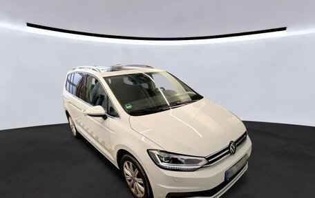 Volkswagen Touran III, 2023 год, 2 832 000 рублей, 3 фотография