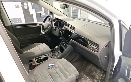 Volkswagen Touran III, 2023 год, 2 832 000 рублей, 6 фотография